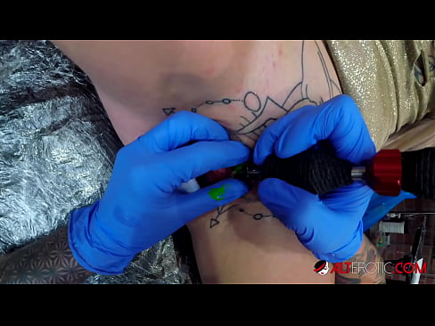 ❤️ Extrem tätowierte Hottie Sully Savage hat ein Tattoo auf ihrer Klitoris Sluts bei uns de.mypornpics.ru ❌️